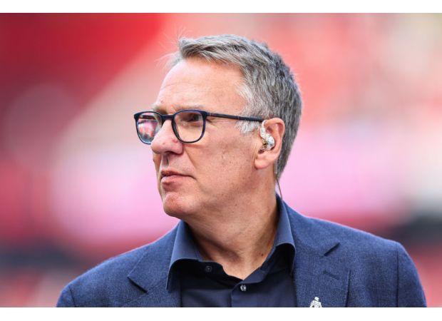 Sky Sports pundit Paul Merson believes Chelsea may consider selling two players following rumors of a surprise Manchester United transfer.