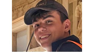 A teenager died in a car accident despite calling for help through their iPhone.