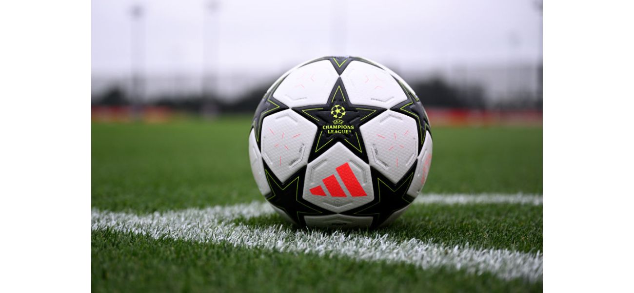 What is the minimum number of points required to advance to the Champions League knockout stage?