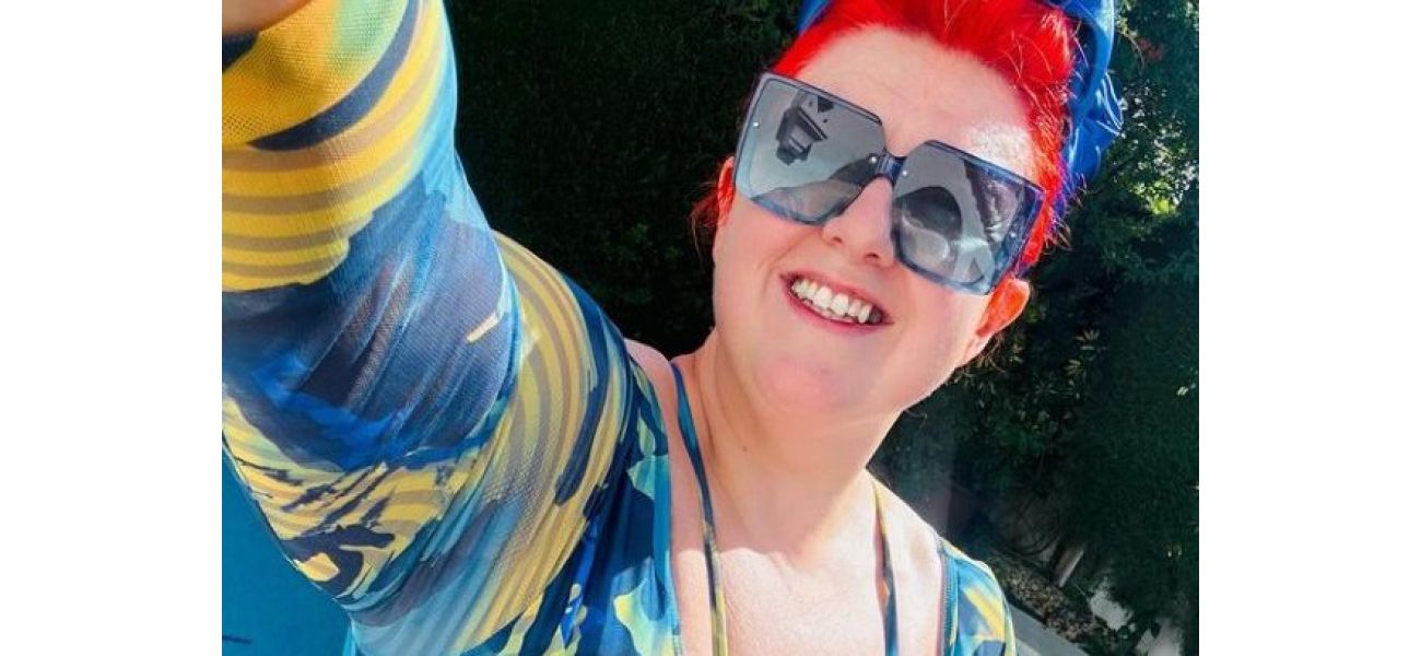A popular 2000s reality TV star stuns with her amazing transformation, flaunting a 9 stone weight loss in swimwear.