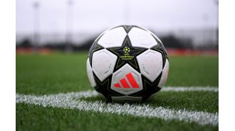 What is the minimum number of points required to advance to the Champions League knockout stage?