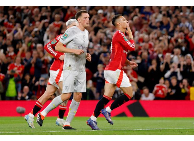 Erik ten Hag supports Marcus Rashford's decision to give penalty to Antony.