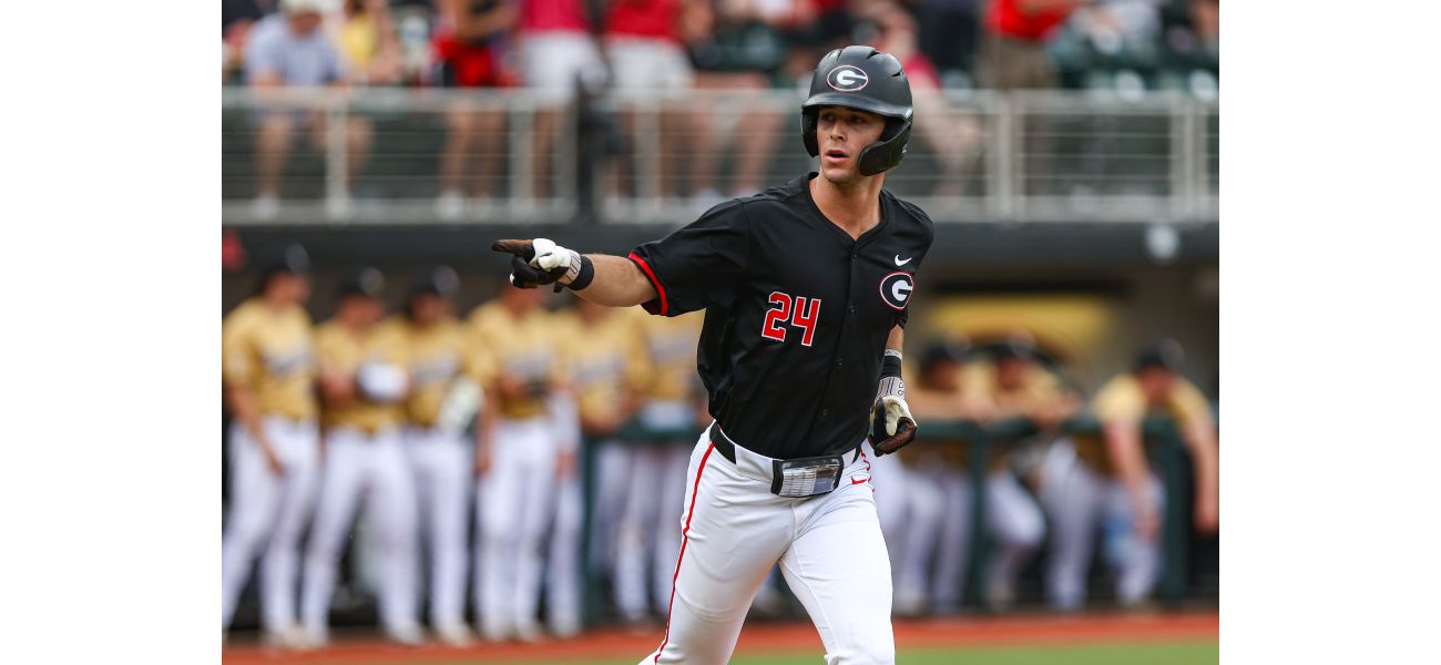 Charlie Condon, Rockies' top draft pick, experiences Coors Field for the first time.