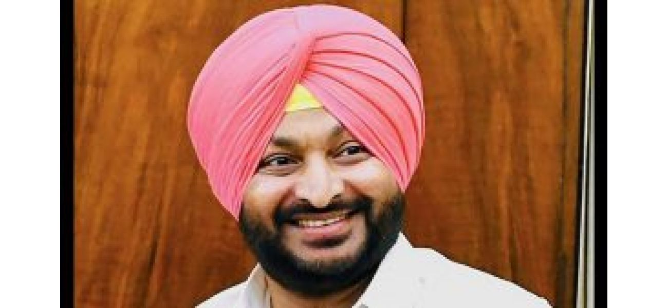 Congress has taken legal action against four individuals, including a government minister, for making threats against Rahul Gandhi.