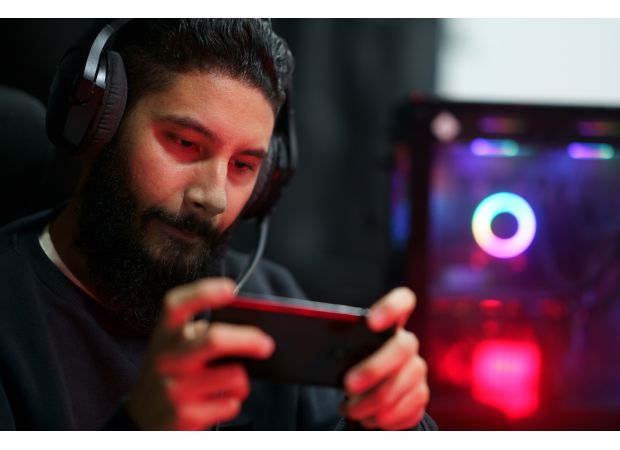 70% of Americans are avid gamers, with a growing interest in intense gameplay.