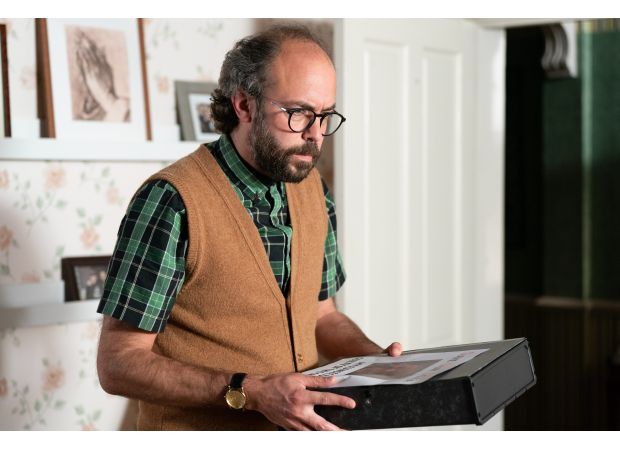 EastEnders star might be released soon after being cleared of murder when the real culprit is questioned.