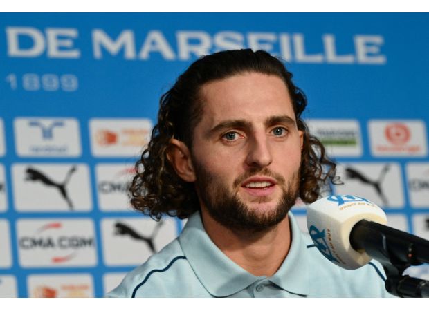 Adrien Rabiot speaks out about negative feedback following unsuccessful transfer attempts to Manchester United and Arsenal.