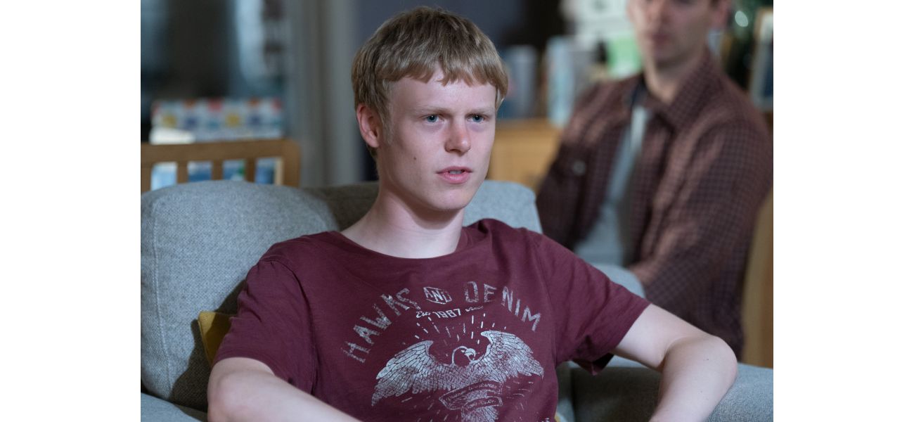 Surprise return of iconic character in EastEnders has fans buzzing for fan-favourite's farewell.