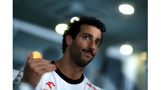 Verstappen indirectly communicates to Ricciardo as F1 driver faces possible removal.