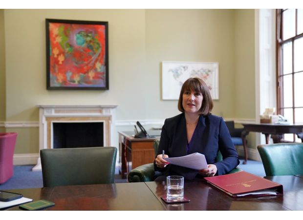 Rachel Reeves, a member of Parliament, has removed paintings of men from the No. 11 building to highlight the importance of female art.