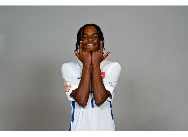 Young football star Samuel Lusale from Crystal Palace officially joins Manchester United.