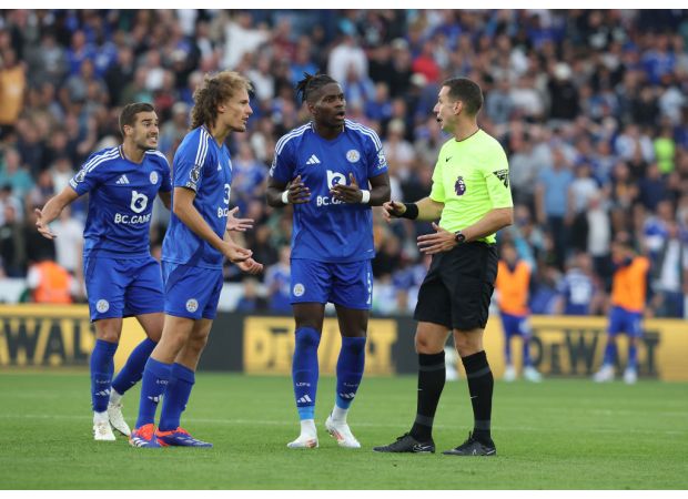 Leicester City's manager accuses the Premier League of covering up a mistake with false images related to VAR.