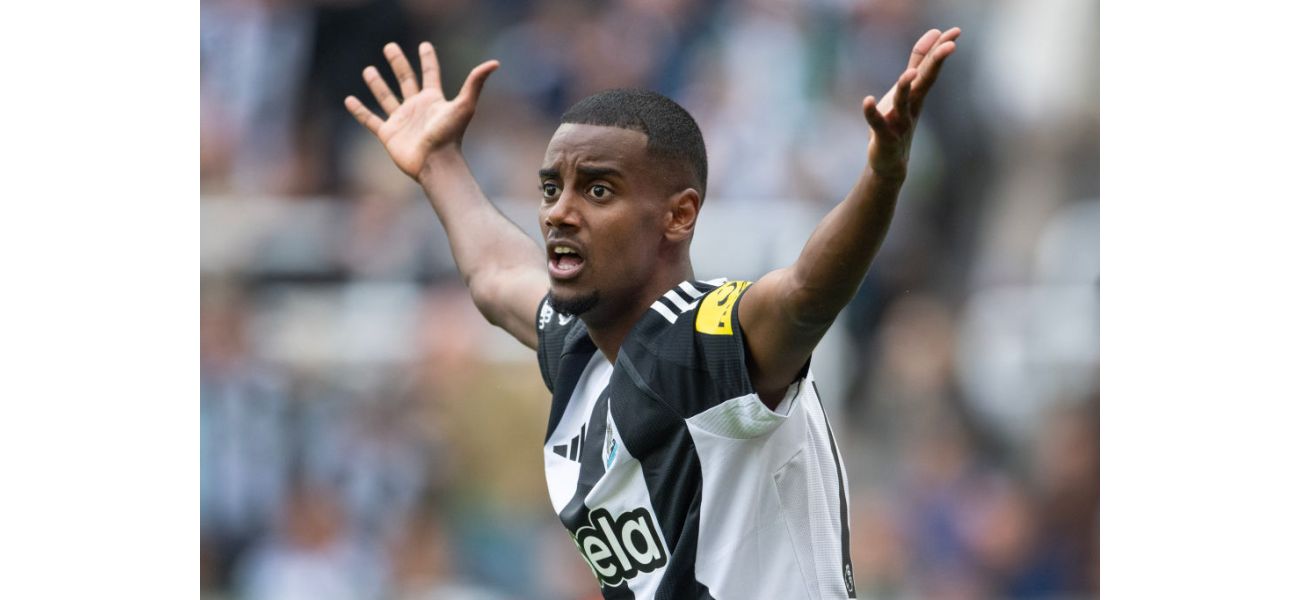 Eddie Howe shares update on Alexander Isak's injury before Fulham vs Newcastle match.