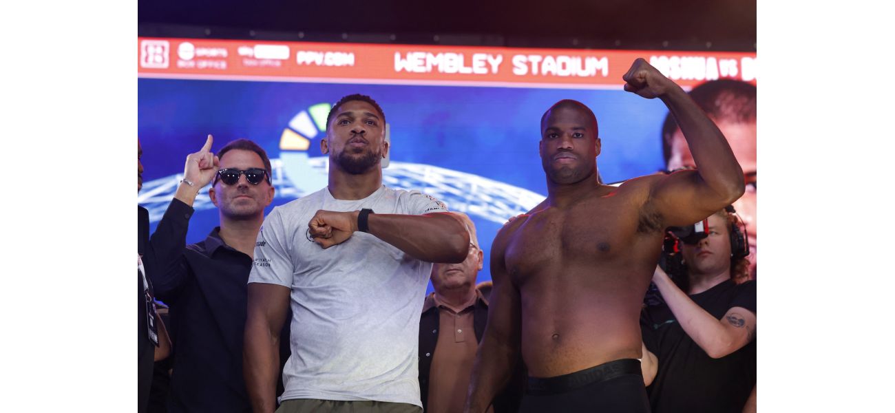 Boxer Anthony Joshua cautioned about being distracted by two onlookers at Daniel Dubois' match