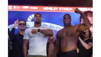 Boxer Anthony Joshua cautioned about being distracted by two onlookers at Daniel Dubois' match