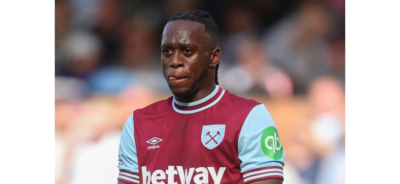 Michael Owen criticizes West Ham for signing Aaron Wan-Bissaka following their loss to Chelsea.