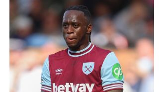 Michael Owen criticizes West Ham for signing Aaron Wan-Bissaka following their loss to Chelsea.