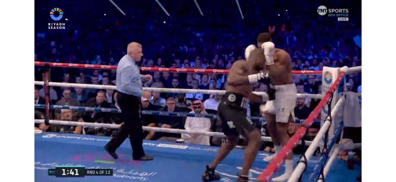 Hearn slams Joshua for response to Dubois' illegal hit.
