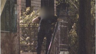 Police arrested machete-wielding man after intense confrontation.
