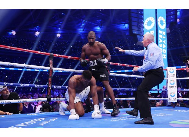 Dubois shocks Joshua with massive KO win at Wembley.