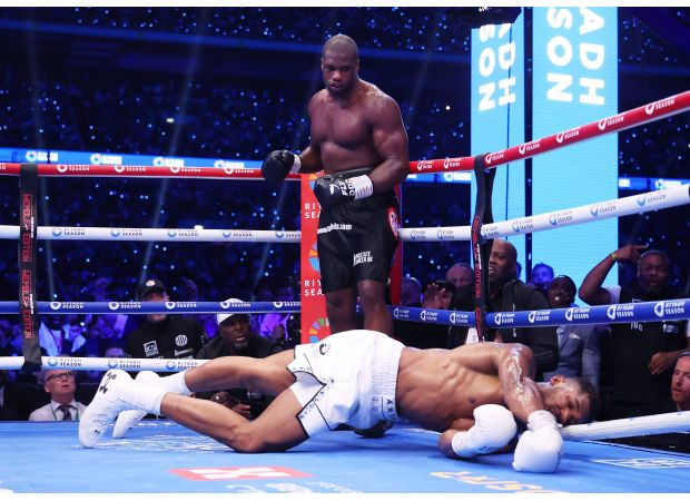 Usyk explains why he thinks Joshua may struggle against him after Dubois' loss.