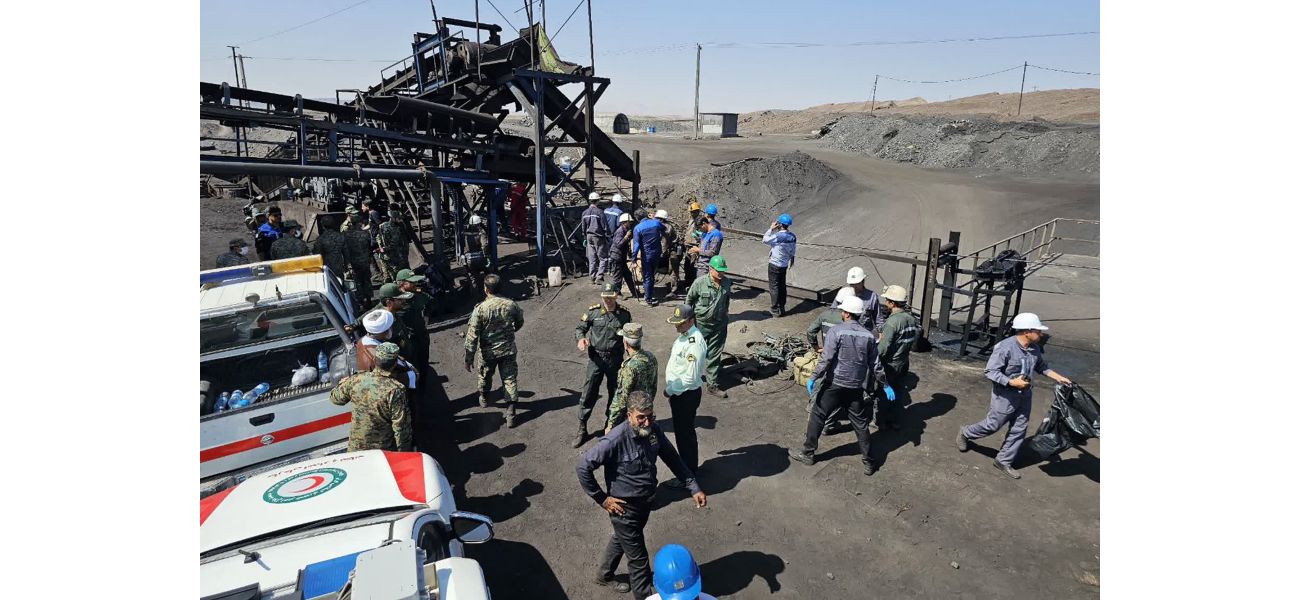 33 dead in Iran coal mine blast.