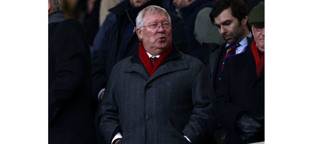 Paul Scholes shares that a disliked 80s pop star joined Man Utd players after being invited by Sir Alex Ferguson.