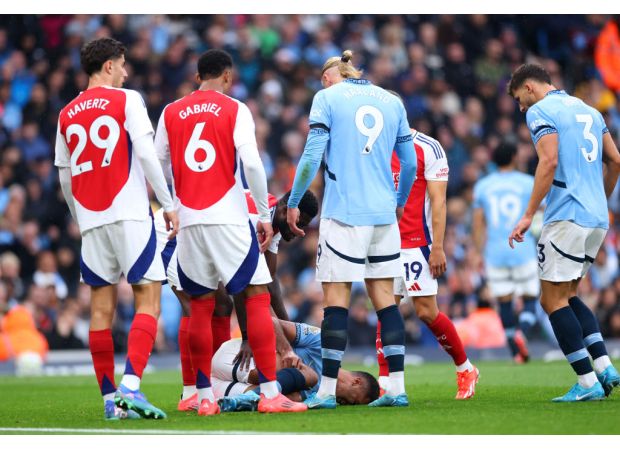 Rodri, a player for Manchester City, had to leave the game in tears due to a knee injury during a match against Arsenal.
