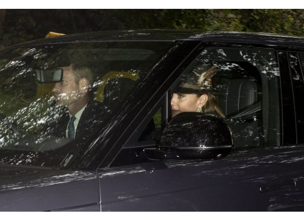 Kate's first pictures since ending chemotherapy show her in a low-profile appearance.