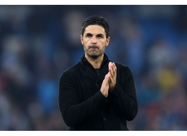 Roy Keane criticizes Arsenal manager Mikel Arteta, urging him to display more professionalism.
