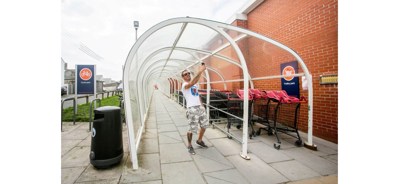 Sainsbury's amazing plastic structure named top English tourist spot.