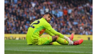 Arsenal's strong defense makes them favorites in tight title race against Manchester City.