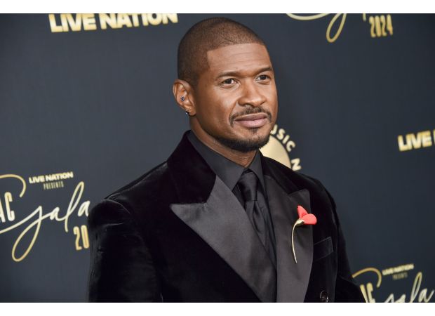 Usher explains strange social media clear-out following the resurfacing of Diddy videos.