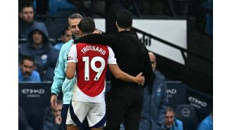 Leandro Trossard's message to Arsenal players after contentious red card.