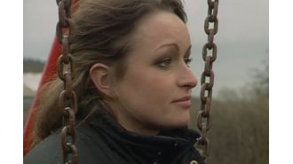Former star of two popular UK shows from the 90s is now almost unrecognizable after leaving the country for a new job.