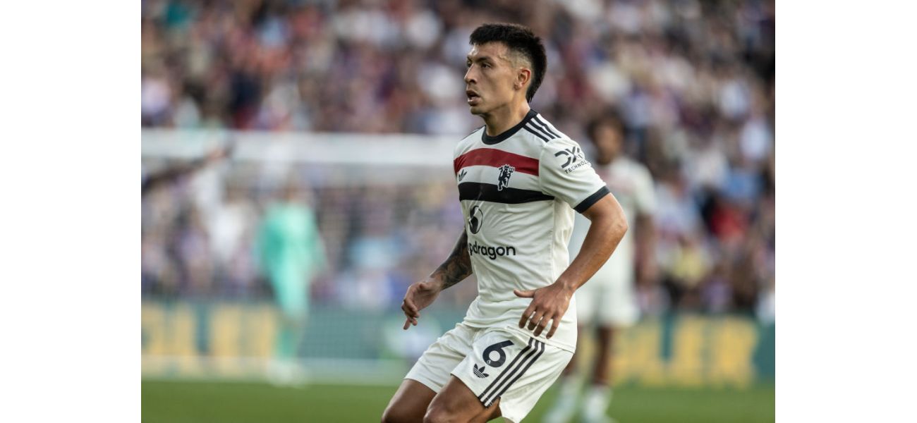 Former Liverpool player calls Manchester United's Lisandro Martinez a 'coward'