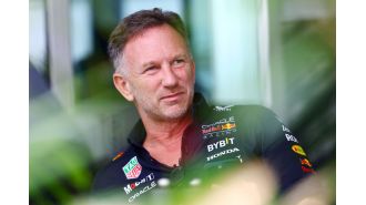 Red Bull team principal Horner accused of causing trouble by commenting on Williams driver Russell's contract situation.