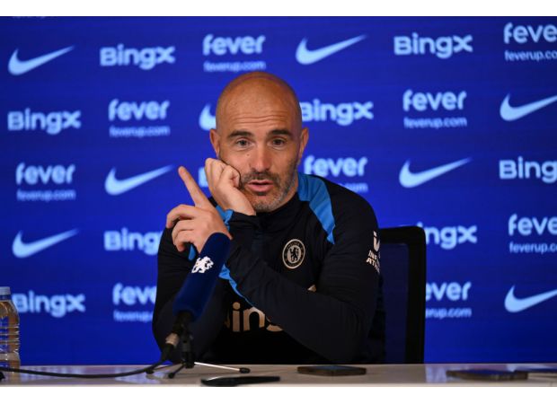 Enzo Maresca warns Mykhailo Mudryk after losing spot in Chelsea lineup.