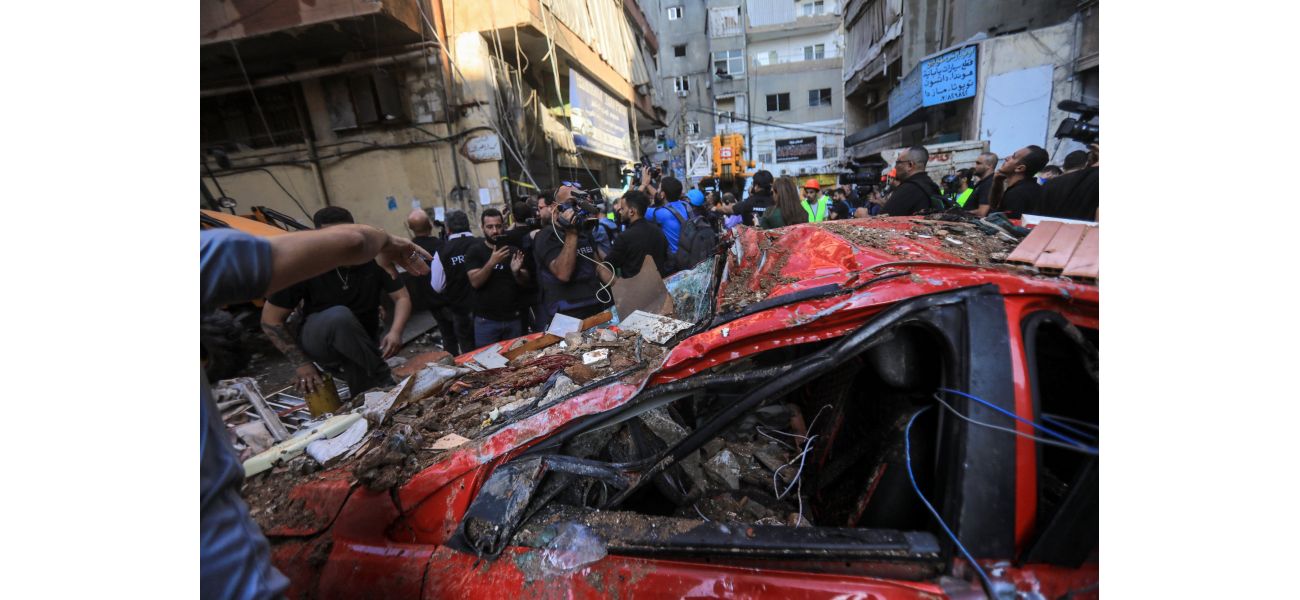Thousands of British citizens in Lebanon have been advised to evacuate immediately as the government prepares to send in troops for their rescue.