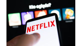 A famous athlete from the 90s vows to physically harm their opponent in a live broadcast on Netflix.