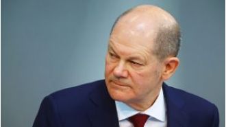 Germany faces tough decision on immigration as citizens conflict over accepting refugees.

Germany in tough spot on immigration as citizens disagree on accepting refugees.