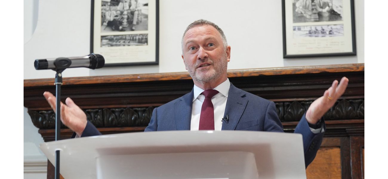 Environment Secretary received 'donation' from company connected to water pollution.