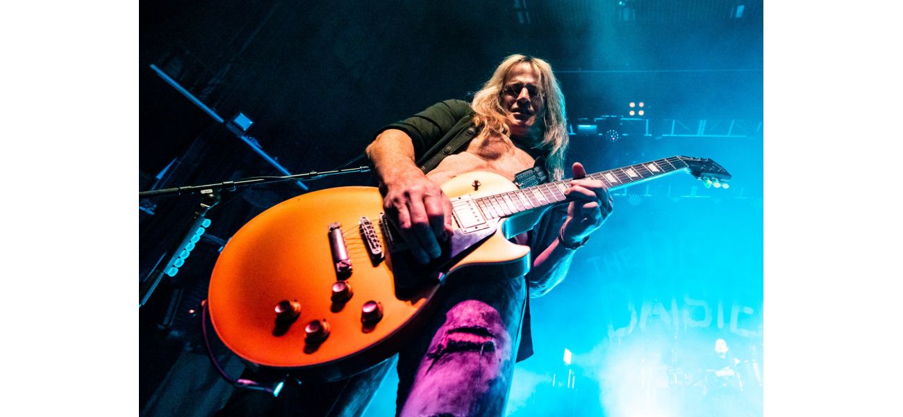 Doug Aldrich, guitarist of The Dead Daisies, has been diagnosed with throat cancer.
