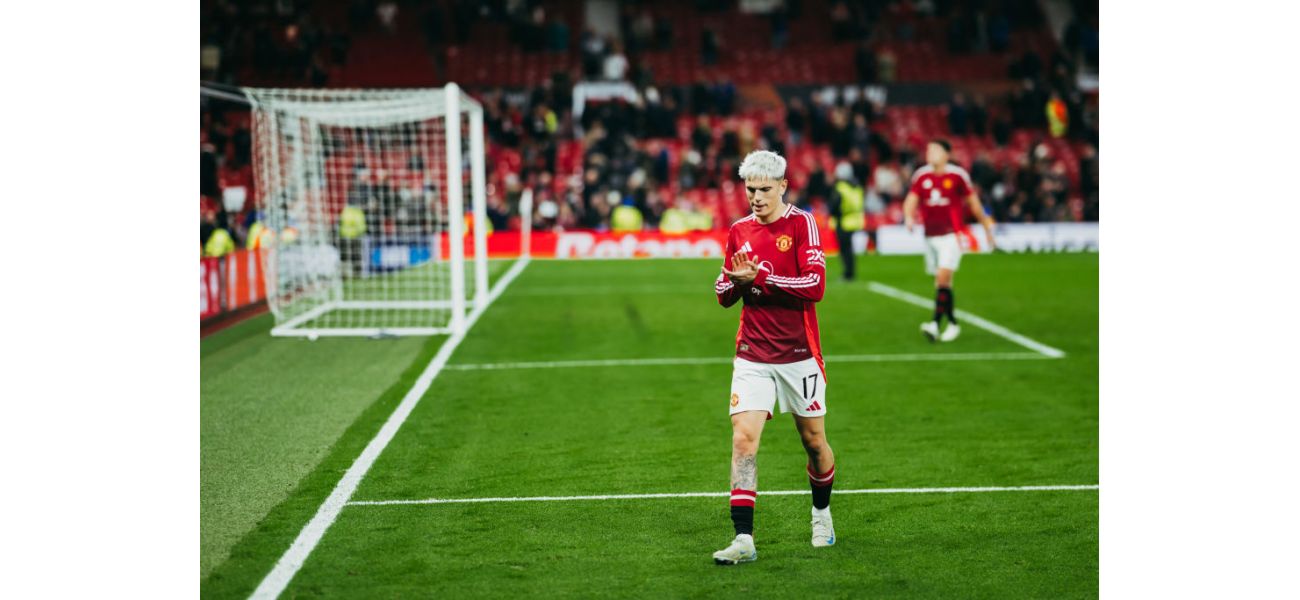 According to Ruud Gullit, Manchester United's Alejandro Garnacho refused to talk to Erik ten Hag during their game against Twente.