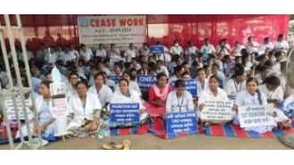 Nurses in Odisha stage protest across the state to demand fulfillment of their 10-point demands.
