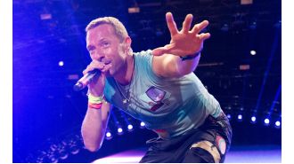 Coldplay fans worried after Ticketmaster presale disappears from site & causing panic among fans.