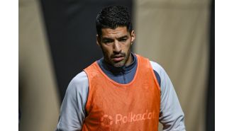 Luis Suarez, ex-player for Liverpool and Barcelona, displays a new appearance.