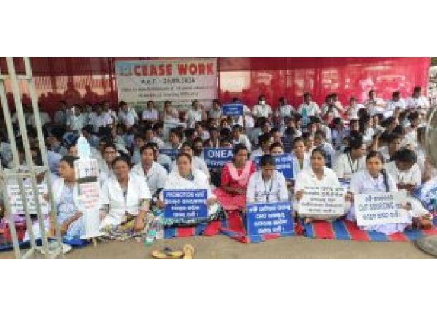 Nurses in Odisha stage protest across the state to demand fulfillment of their 10-point demands.