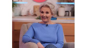 A well-known Coronation Street actor was knocked unconscious during the filming of a scene.