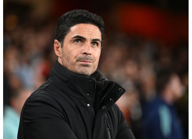 Arsenal's former goalkeeper David Seaman expresses concern for the team's upcoming match against Leicester.